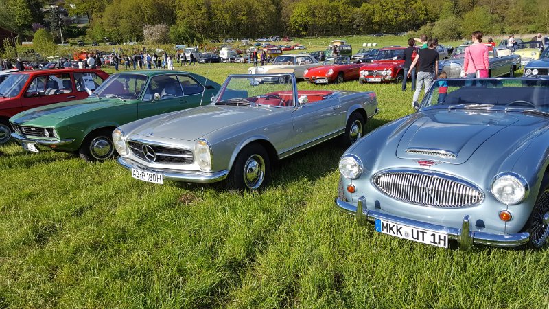 Old-Youngtimer Treffen_Roellfeld_04.05.2016_061.jpg